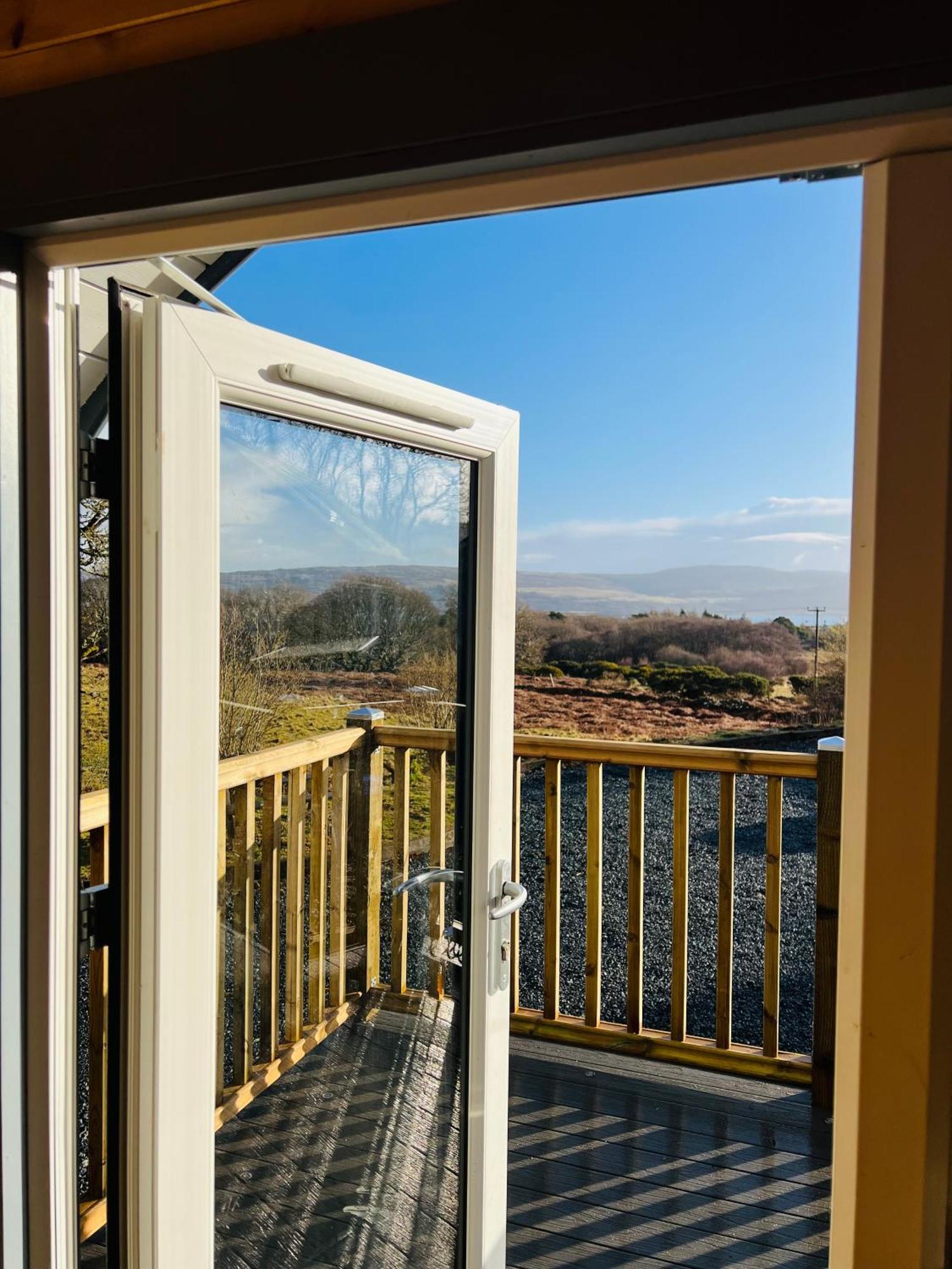 Hidden Hut - Aros View - Tobermory Villa Exterior photo